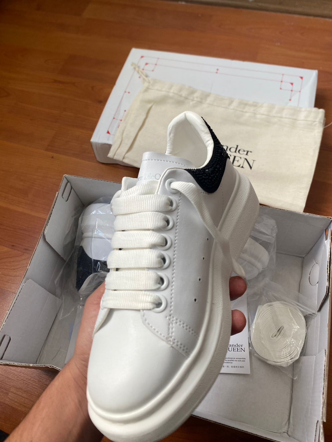 %100 DERİ İTHAL ALEXANDER MCQUEEN — görsel 3/8
