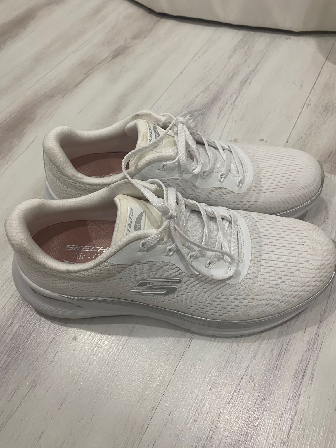 Skechers Beyaz Spor Ayakkabı — görsel 4/4