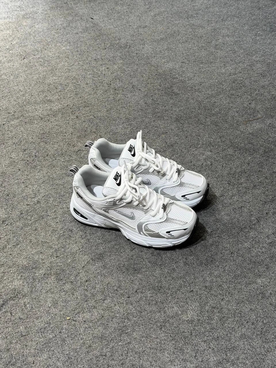 Nike 530 Beyaz Lacivert Spor Ayakkabı — görsel 6/6