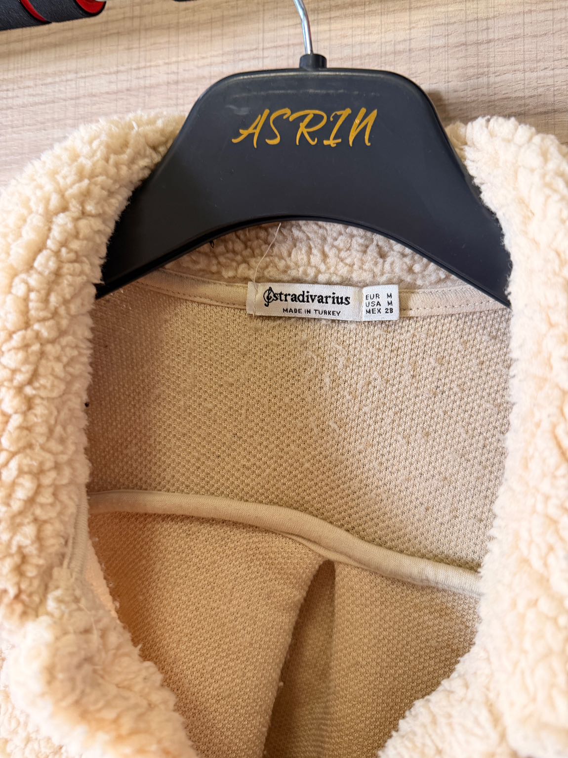 Stradivarius Krem Peluş — görsel 2/6
