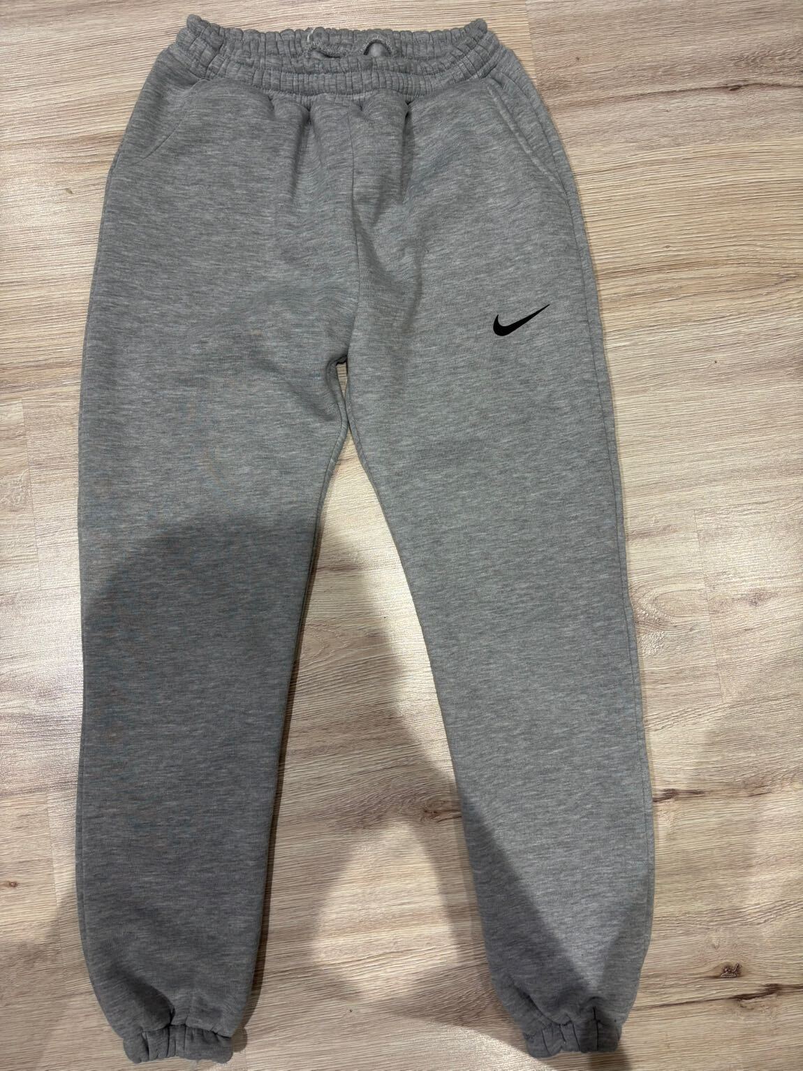 Nike Gri Eşofman Altı — görsel 3/4