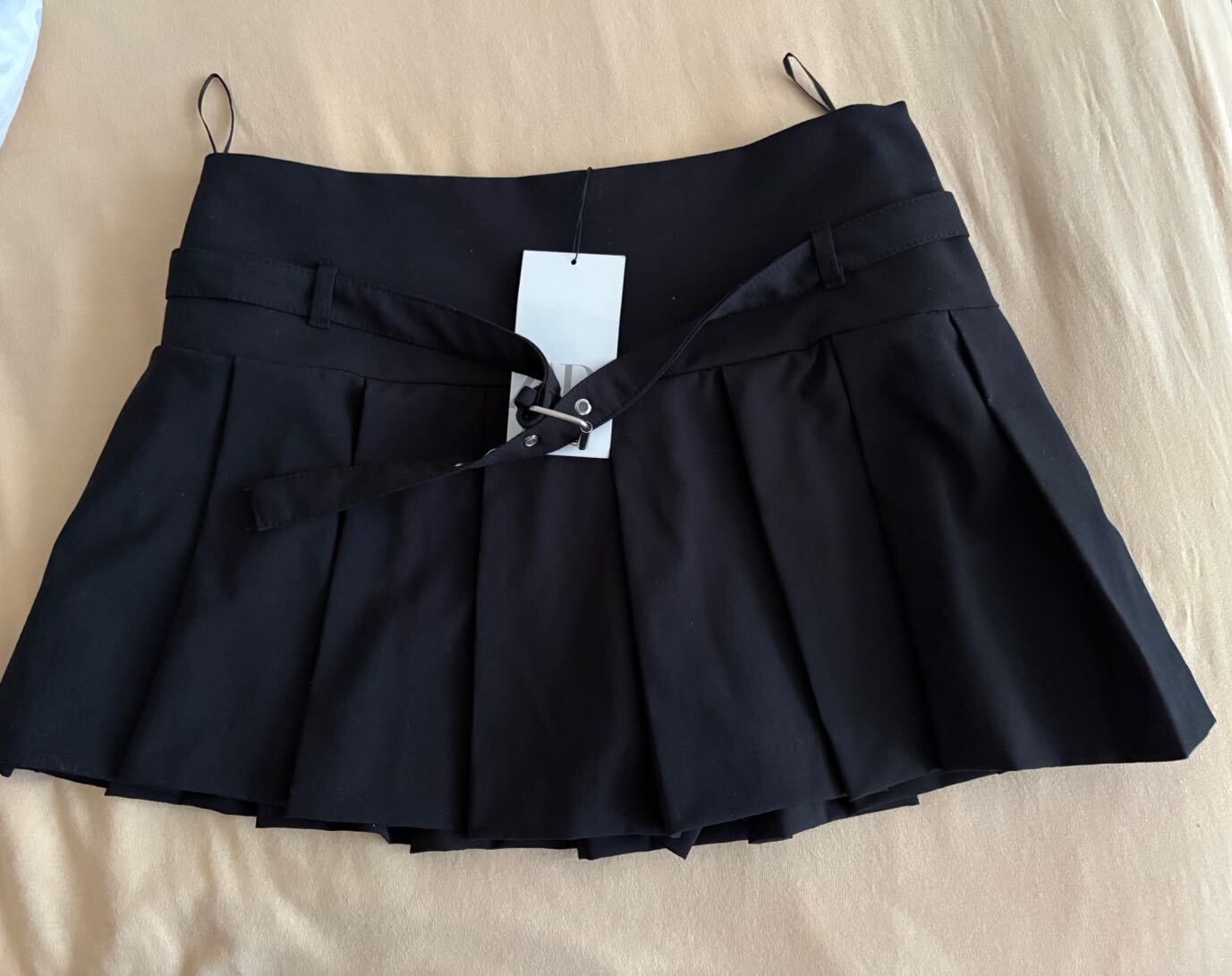 Zara Siyah Pileli Şort Etek — görsel 2/3