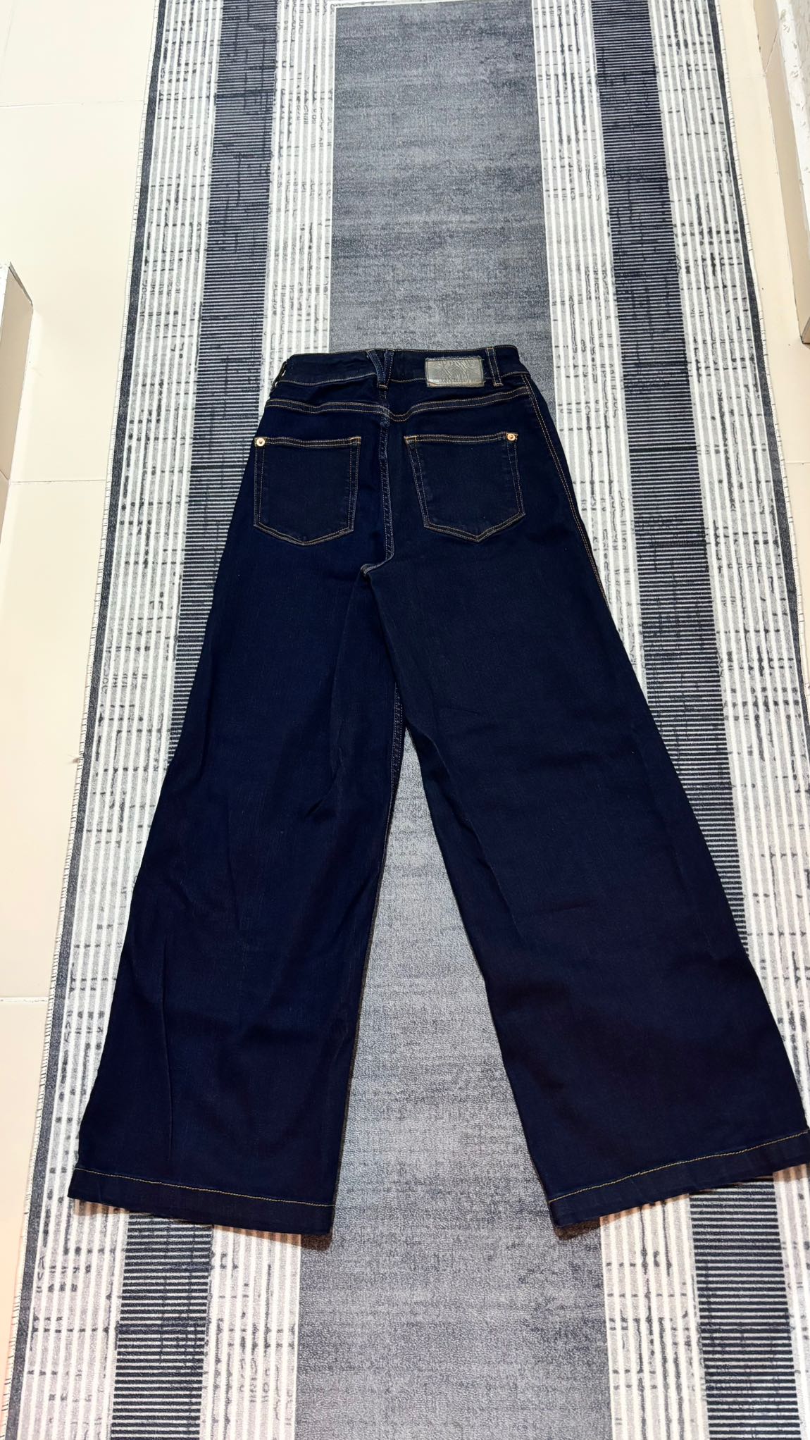 Lacivert Geniş Paça Kot Pantolon — görsel 6/7