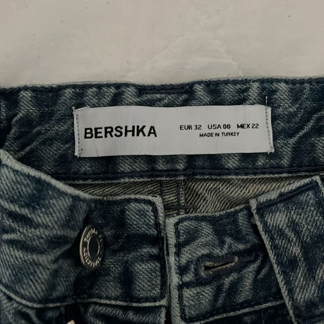 Bershka Geniş Paça Kot Pantolon — görsel 2/4