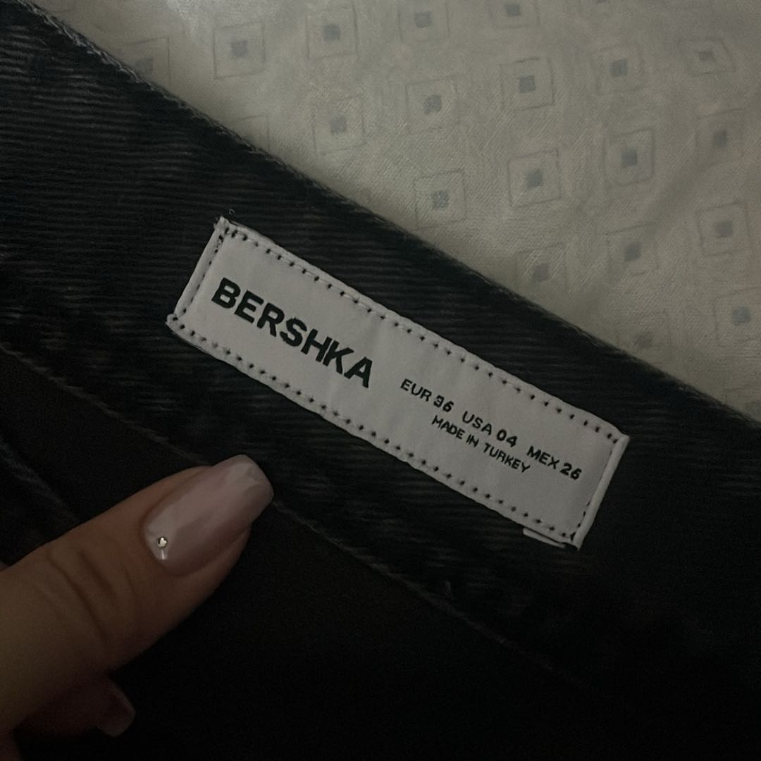 Bershka Siyah Yazılı Jean — görsel 6/7