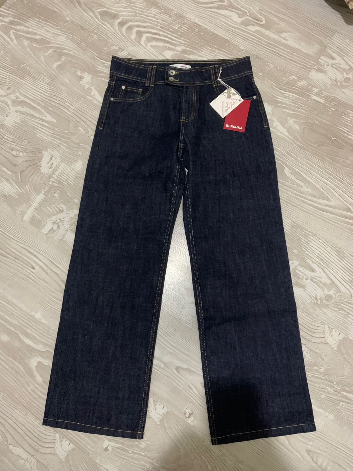 Bershka Sevgililer Günü Özel Jean — görsel 2/9