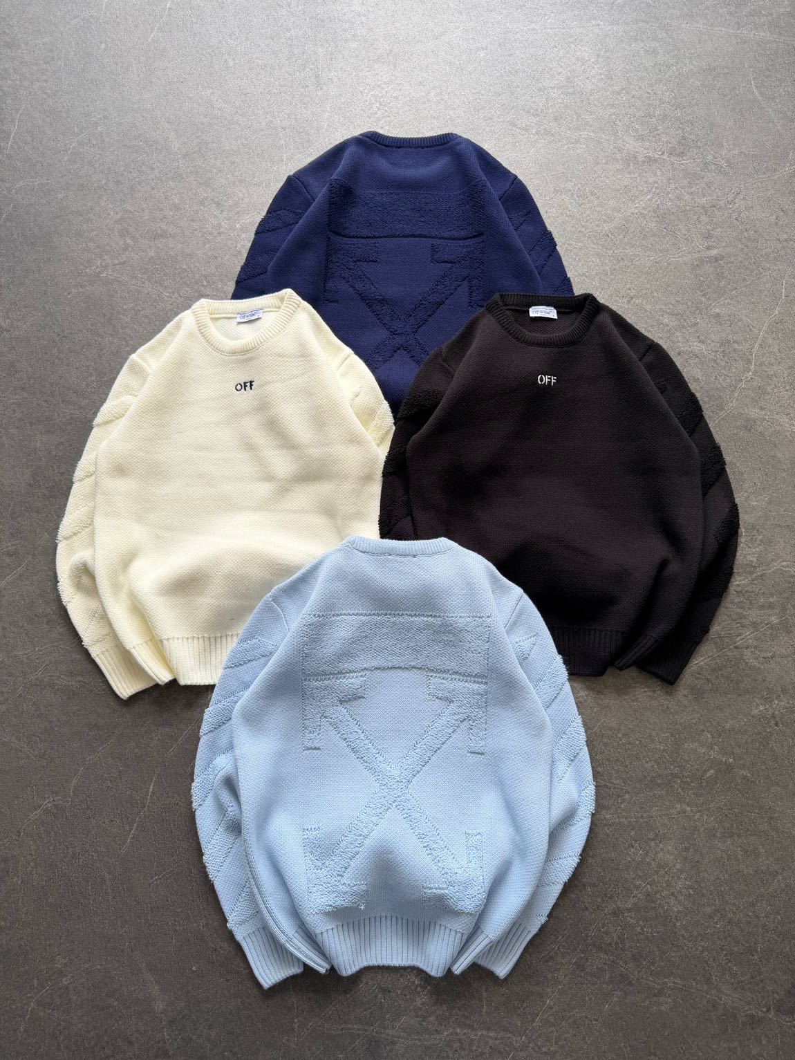 Off White Mavi Kazak — görsel 3/3