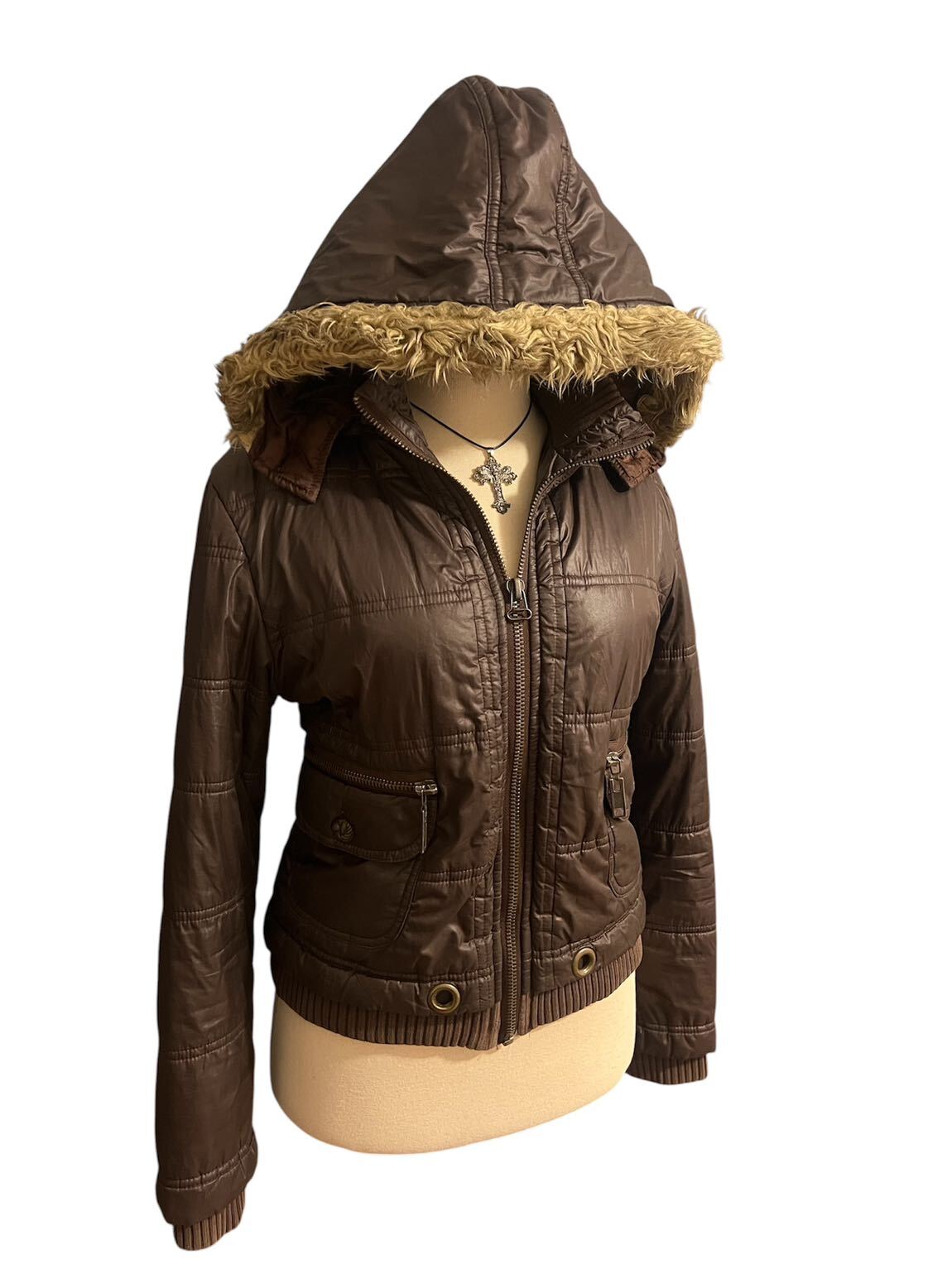 Bella Swan Fur Brown Mont — görsel 2/9