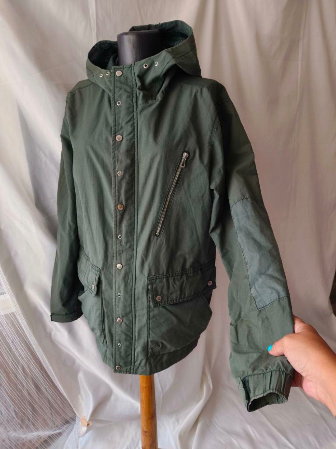 Pull Bear Kapşonlu Mont — görsel 2/14
