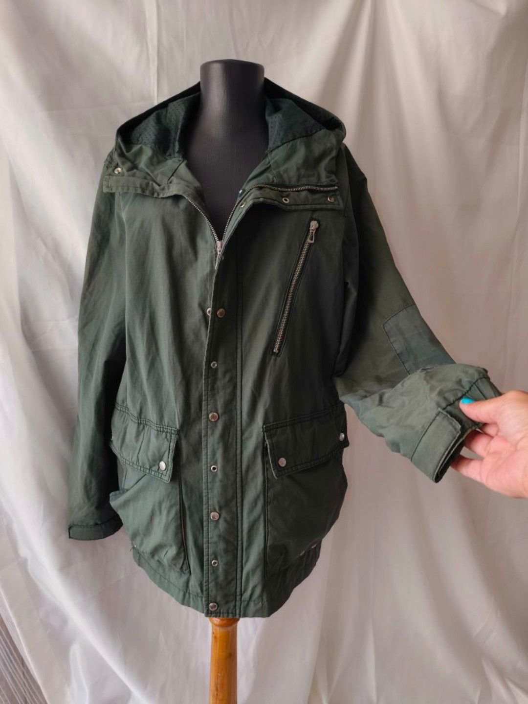 Pull Bear Kapşonlu Mont — görsel 3/14