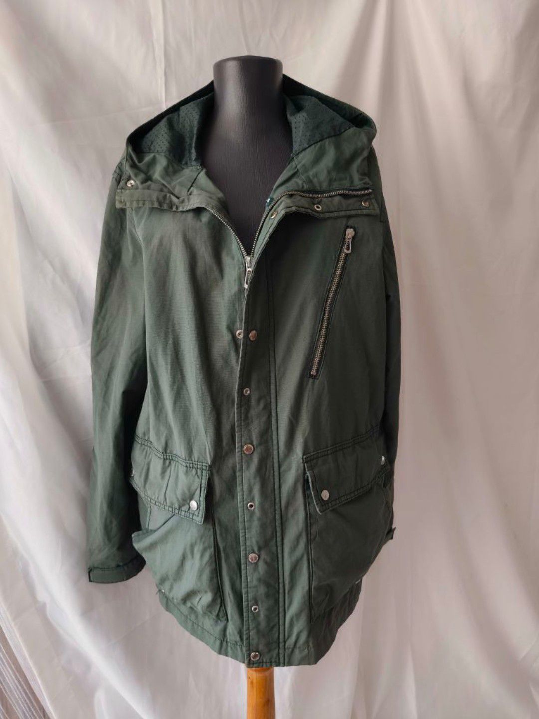 Pull Bear Kapşonlu Mont — görsel 5/14
