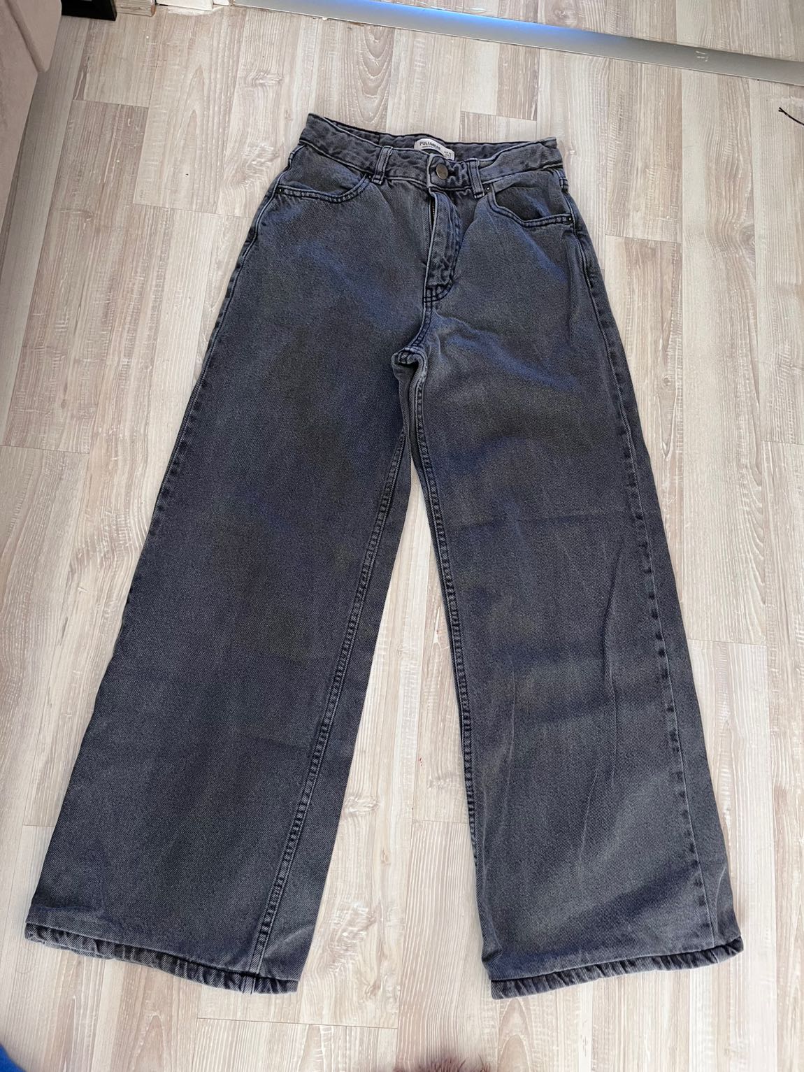 Bershka Geniş Paça Kot Pantolon — görsel 2/2