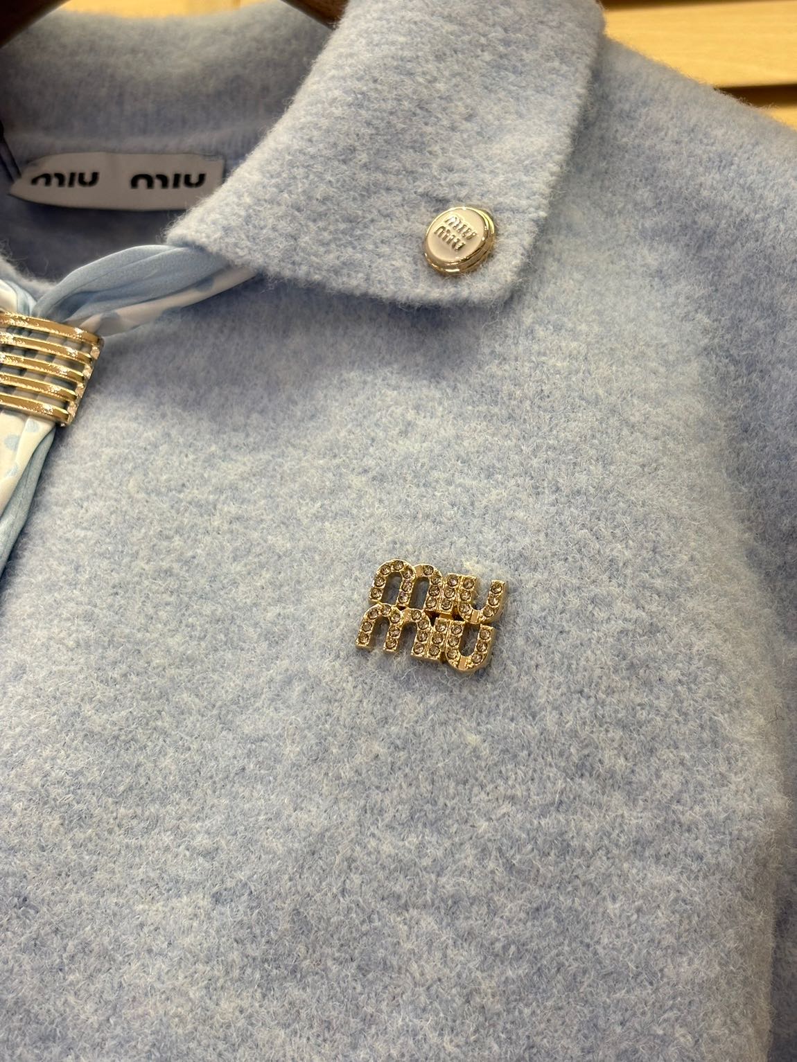 Miu Miu Polo Yaka Fularlı Yünlü T-shirt — görsel 4/5