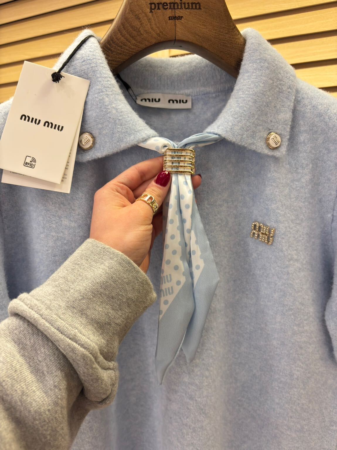 Miu Miu Polo Yaka Fularlı Yünlü T-shirt — görsel 3/5