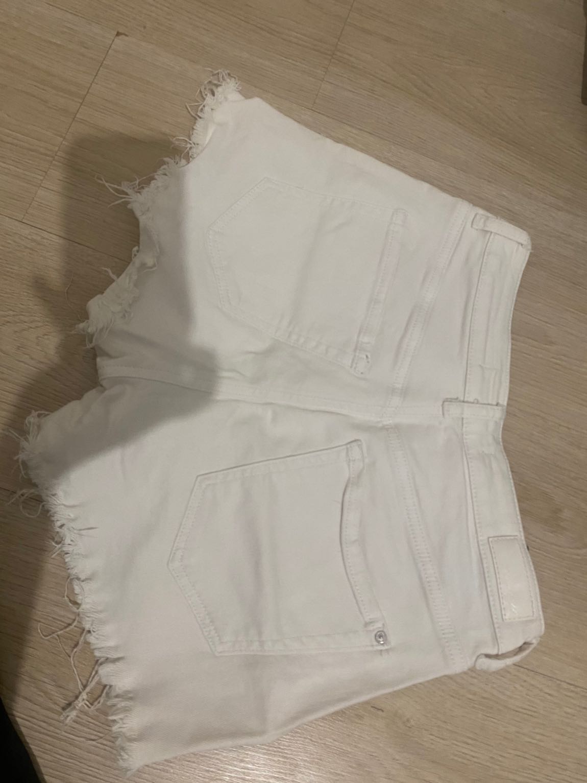 Beyaz Jean Şort — görsel 2/4