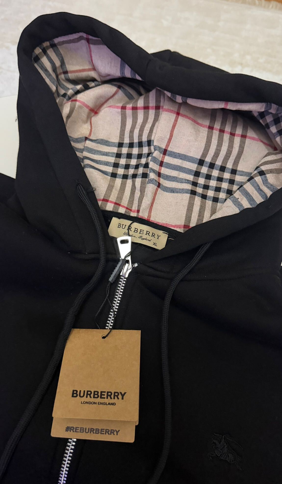 Siyah Burberry Kapüşonlu Hırka — görsel 3/6