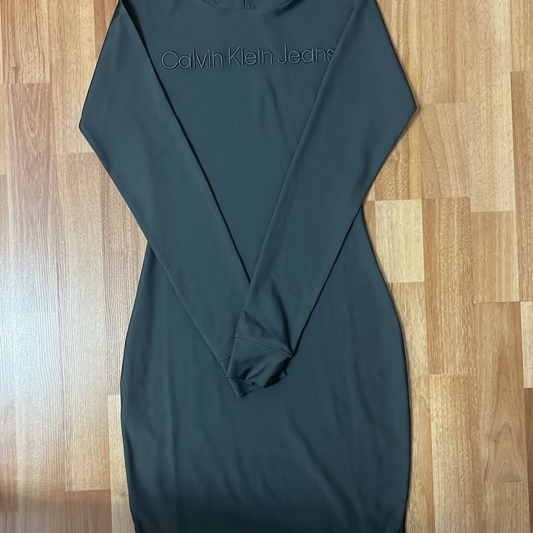 Calvin Klein Kapüşonlu Uzun Kollu Elbise — görsel 2/3