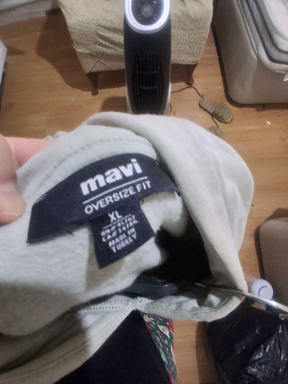 Mavi Logolu Kapüşonlu Sweatshirt — görsel 4/4