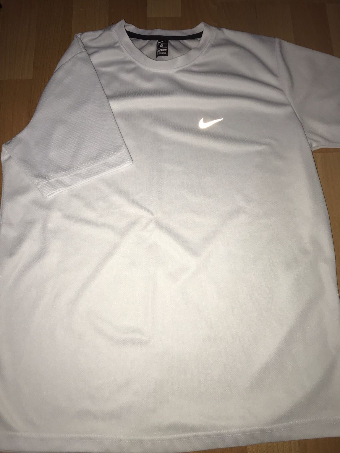Nike Beyaz Spor T-Shirt — görsel 2/2
