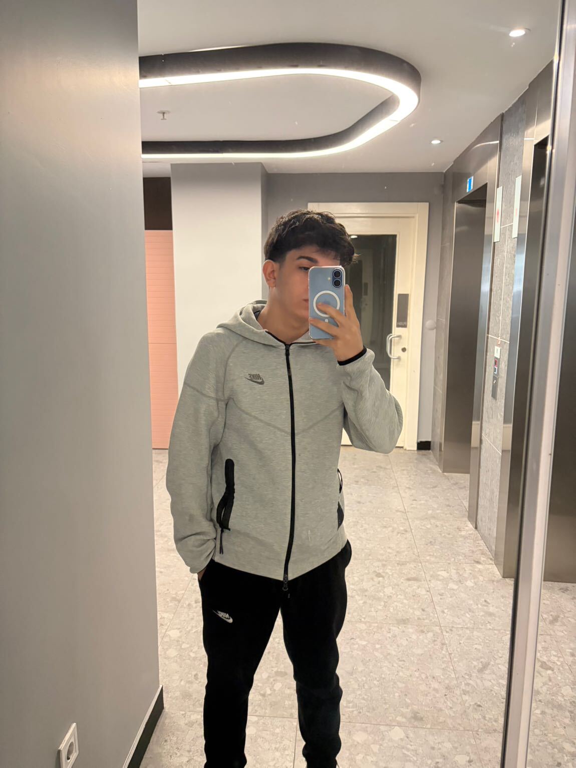Nike Gri Tech — görsel 2/2