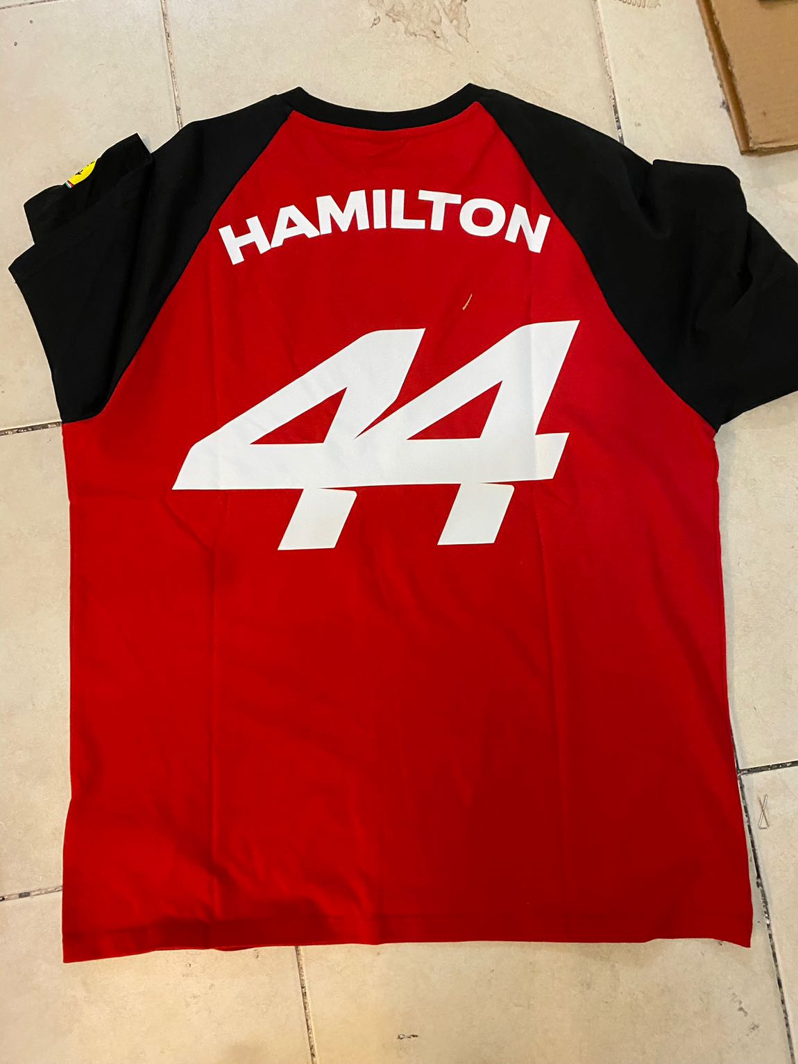 Ferrari hamilton 44 Yazılı Tişört — görsel 2/2
