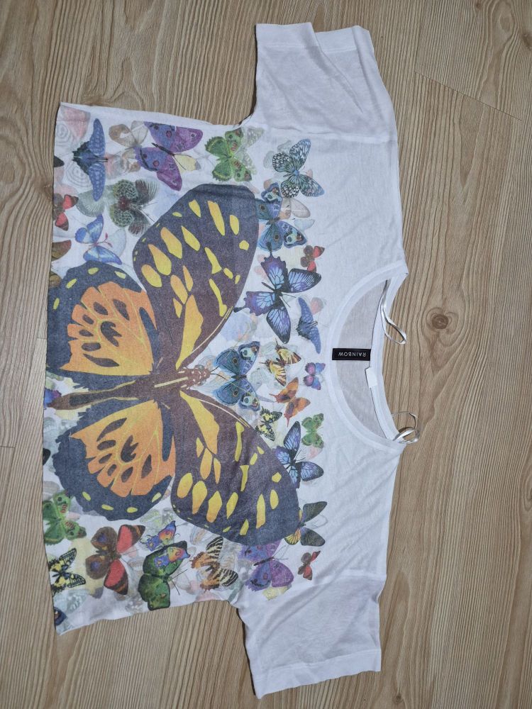Rainbow Kelebek Baskılı Beyaz Tişört — görsel 6/8