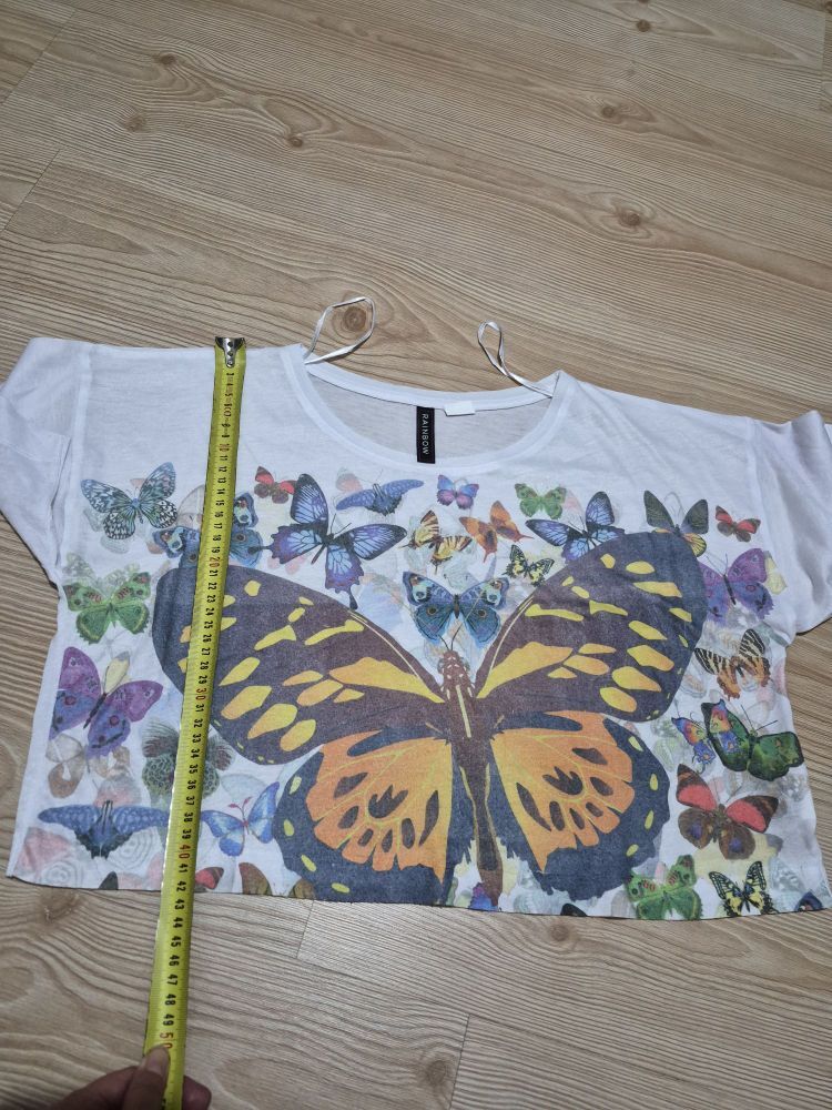 Rainbow Kelebek Baskılı Beyaz Tişört — görsel 2/8