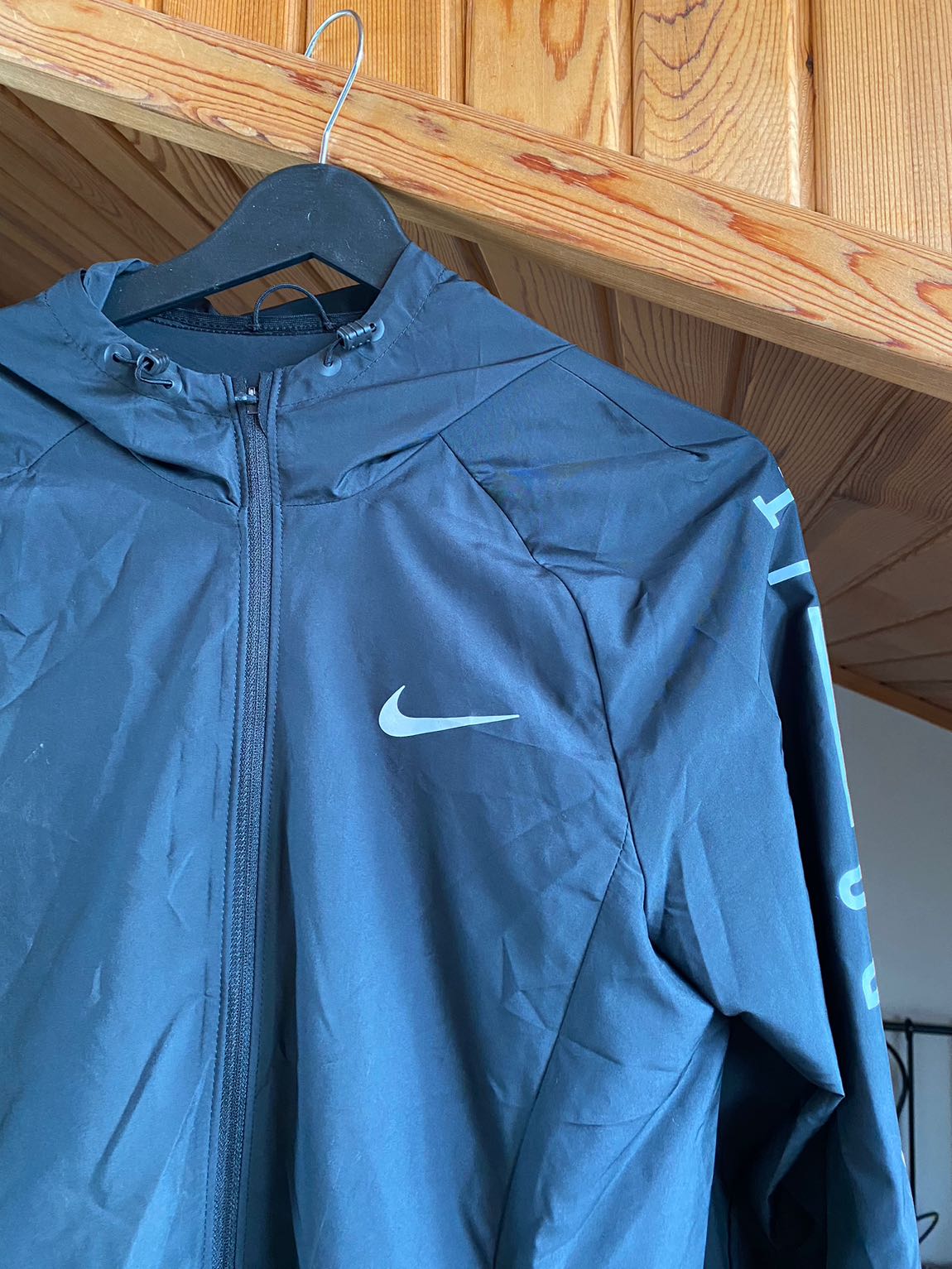 Nike Kapüşonlu Yağmurluk — görsel 2/11