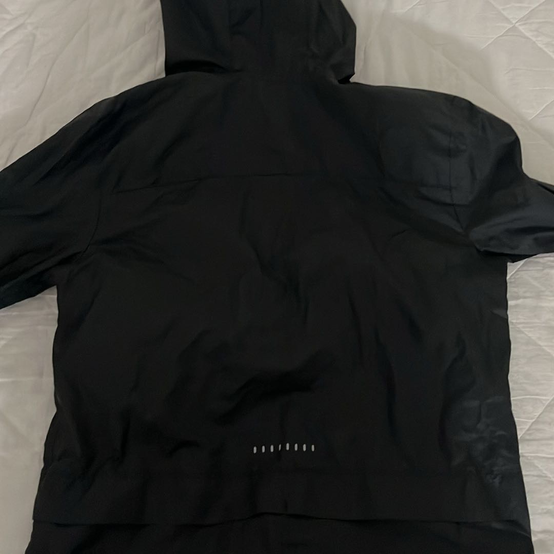 Nike yağmurluk — görsel 3/3