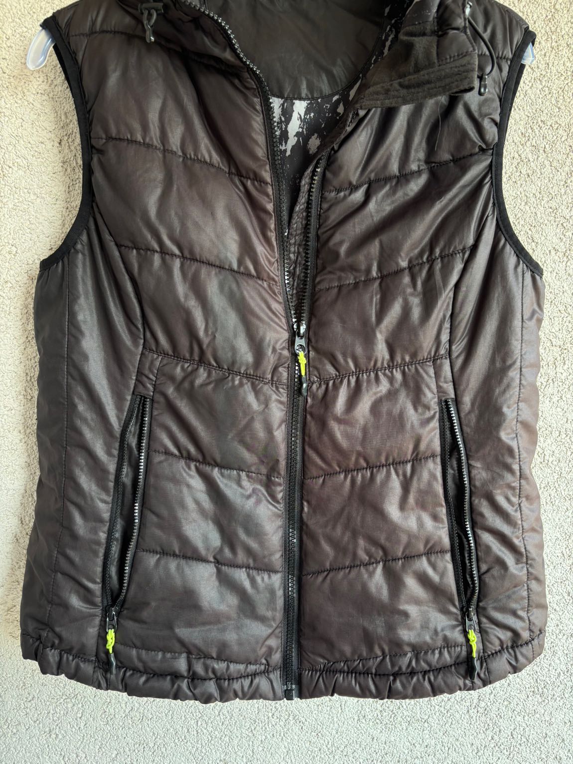H&M Kapüşonlu Yelek — görsel 2/5