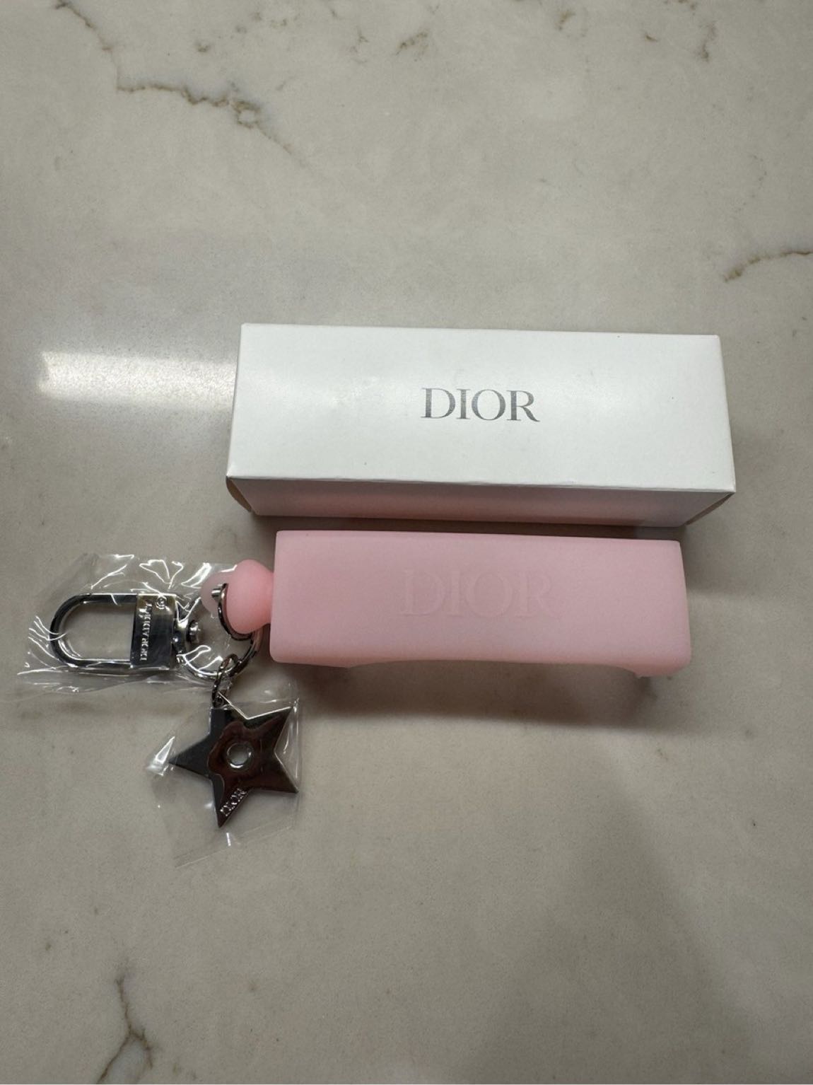 Dior lip oil pembe charm — görsel 2/2