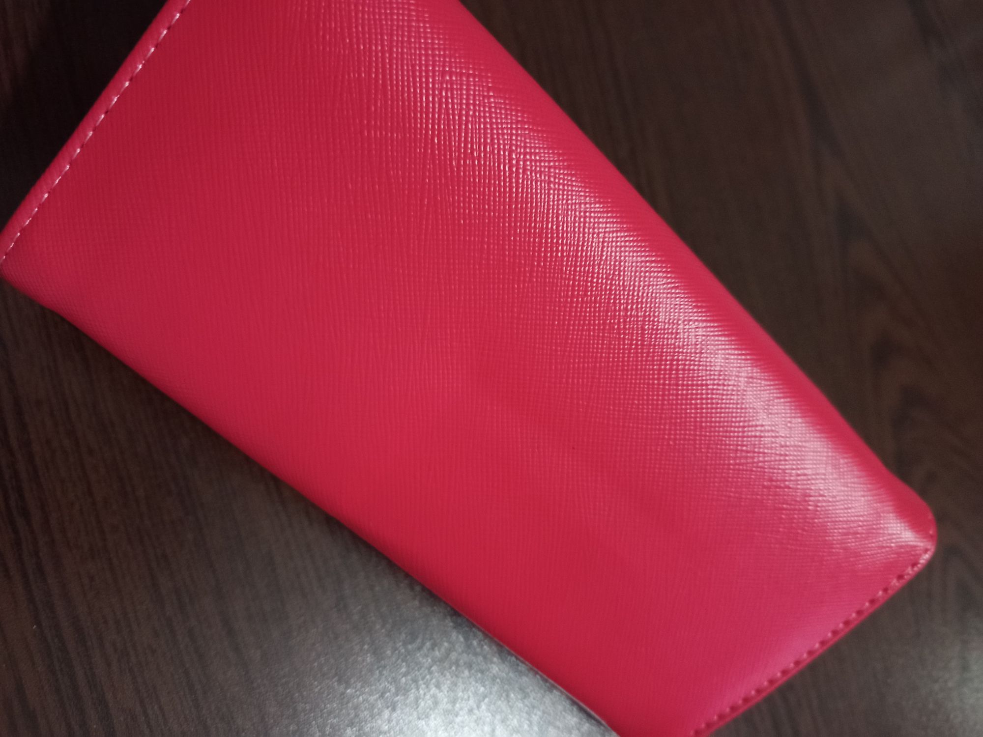 Prada Pembiş Cüzdan — görsel 6/6