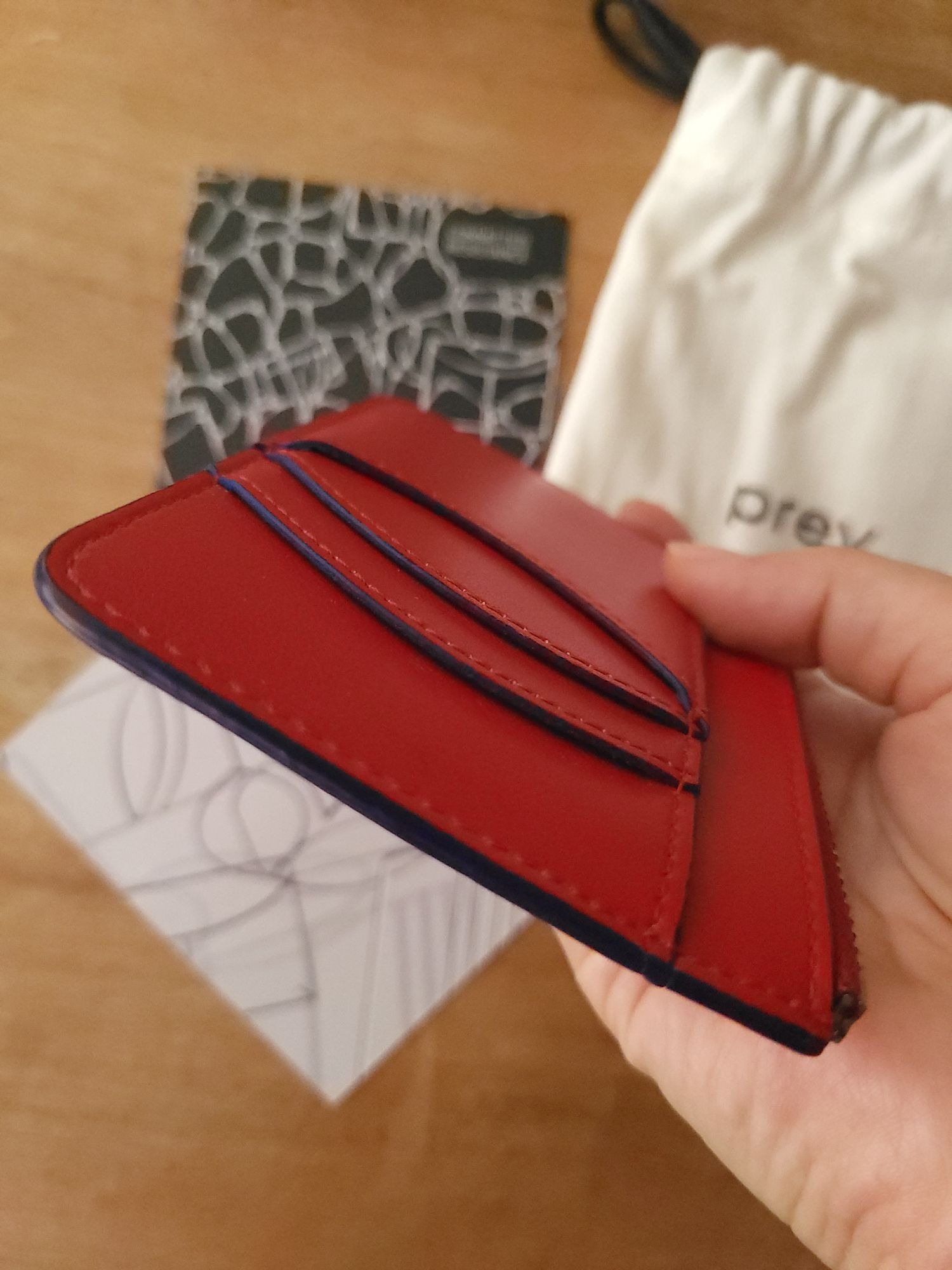 Prev Egalite Cherry Berry kartlık — görsel 2/11