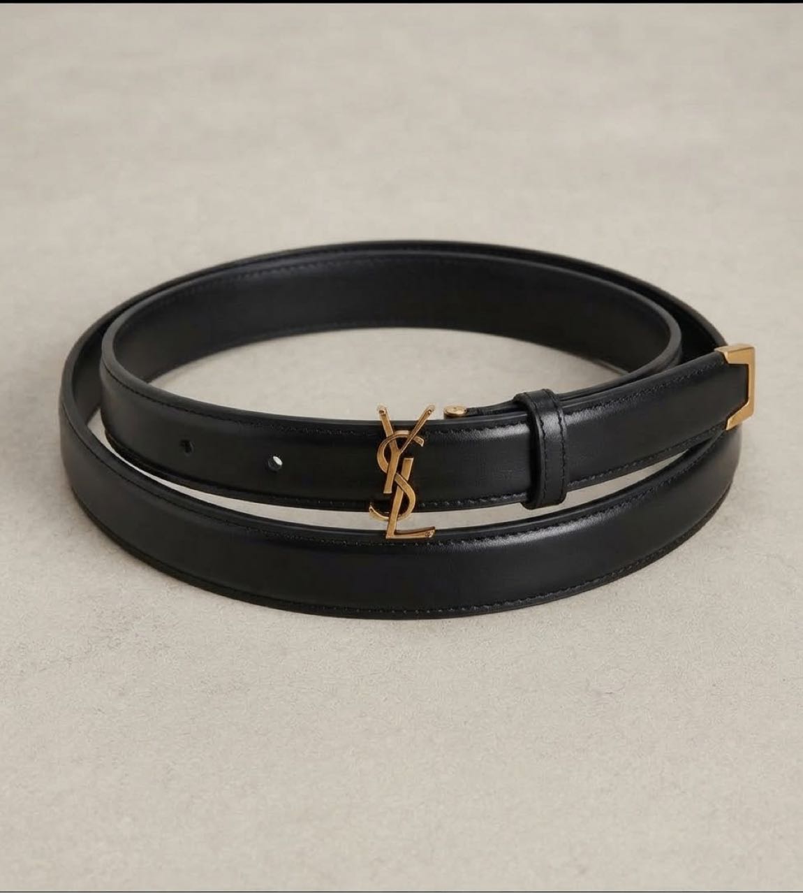 Yves Saint Laurent Kemer — görsel 2/3