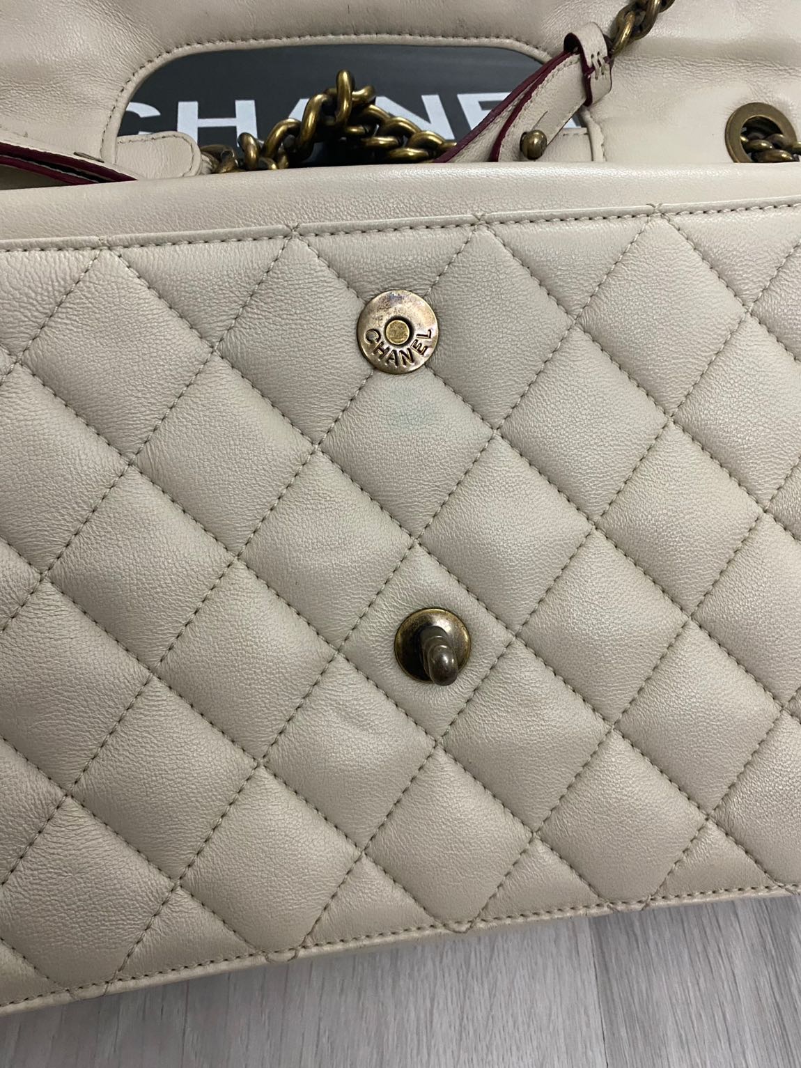Chanel Krem büyük Omuz Çantası — görsel 6/11