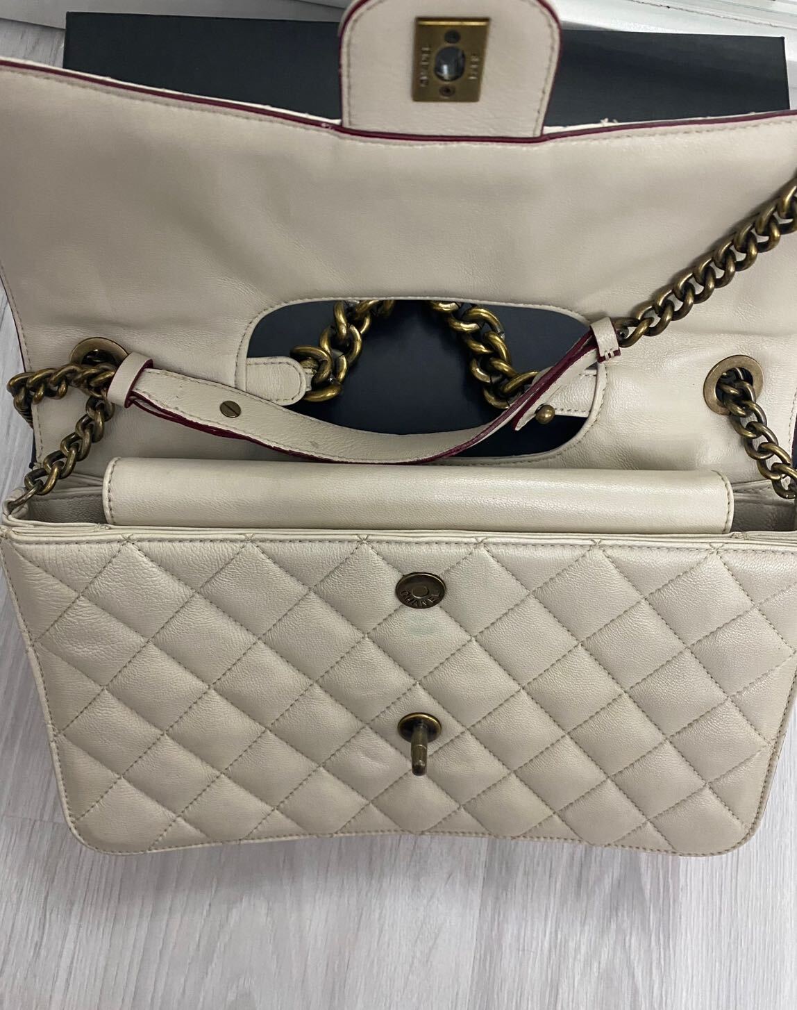 Chanel Krem büyük Omuz Çantası — görsel 4/11