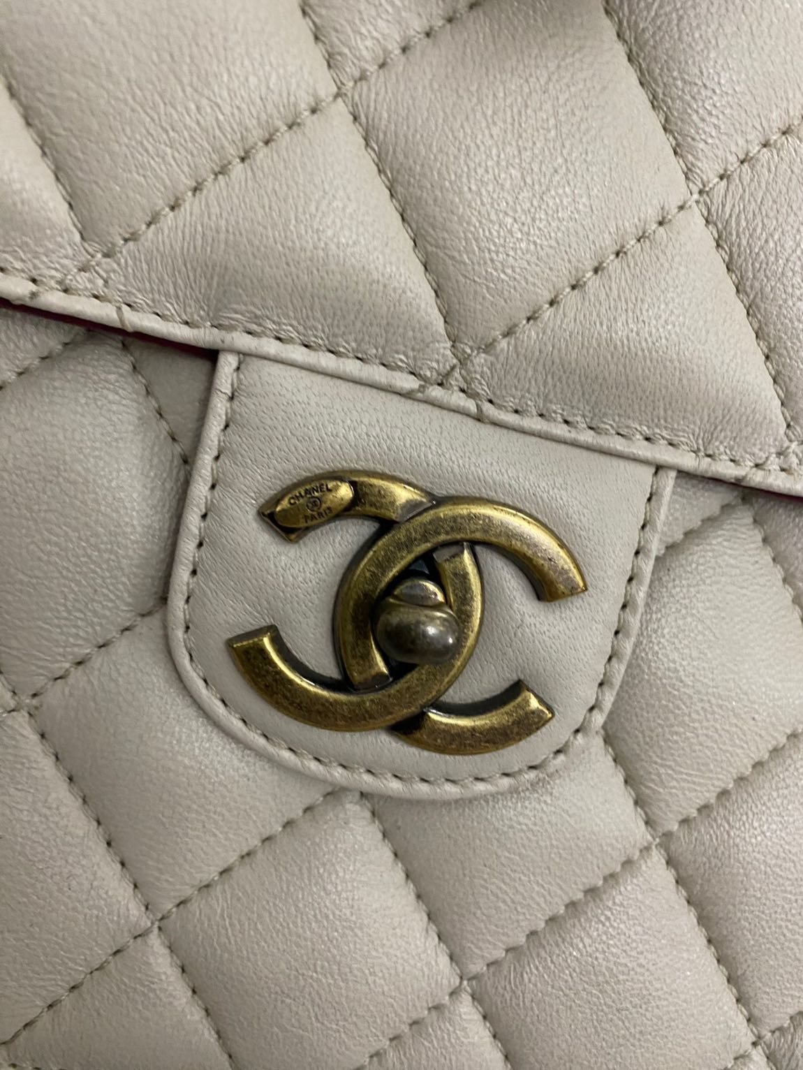 Chanel Krem büyük Omuz Çantası — görsel 3/11
