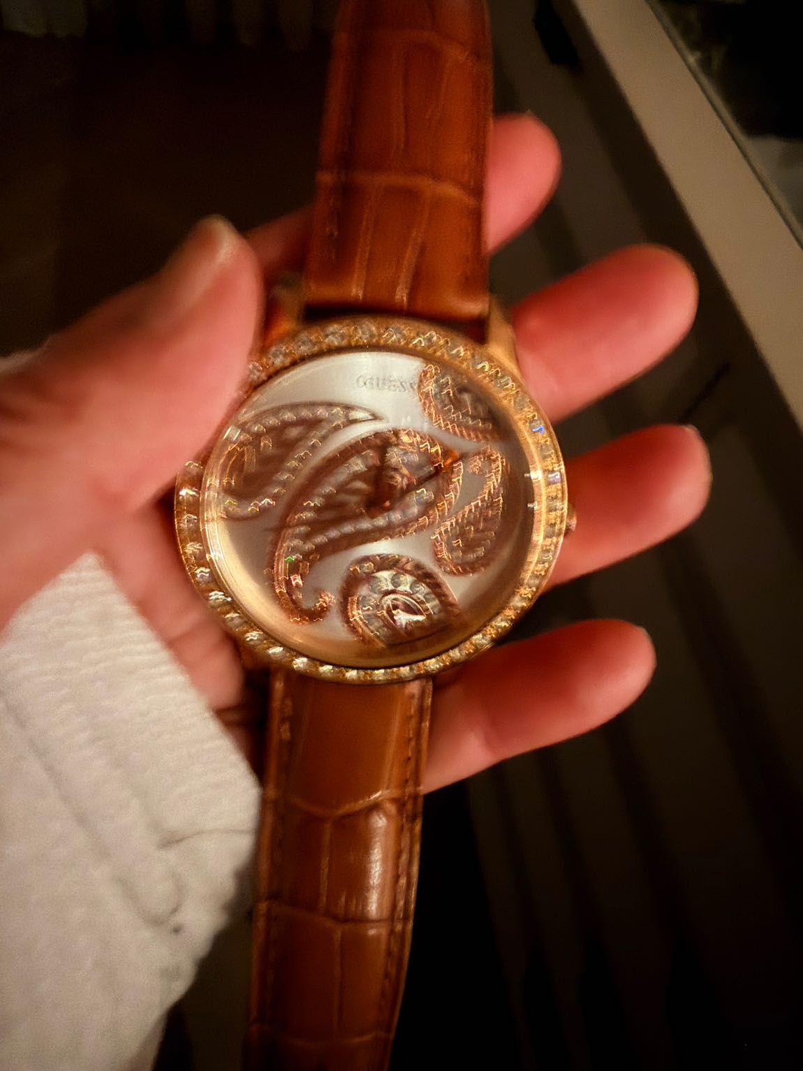 Guess Kadın Kol Saati — görsel 3/13