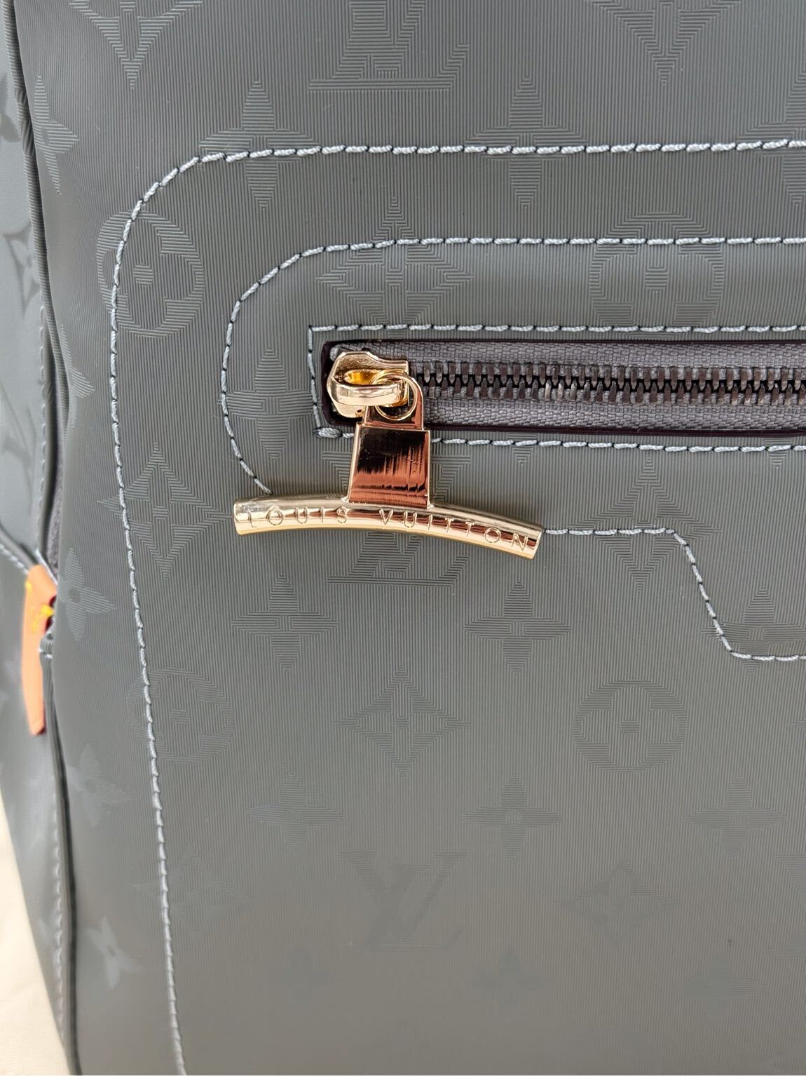 Louis Vuitton sırt çantası — görsel 4/8