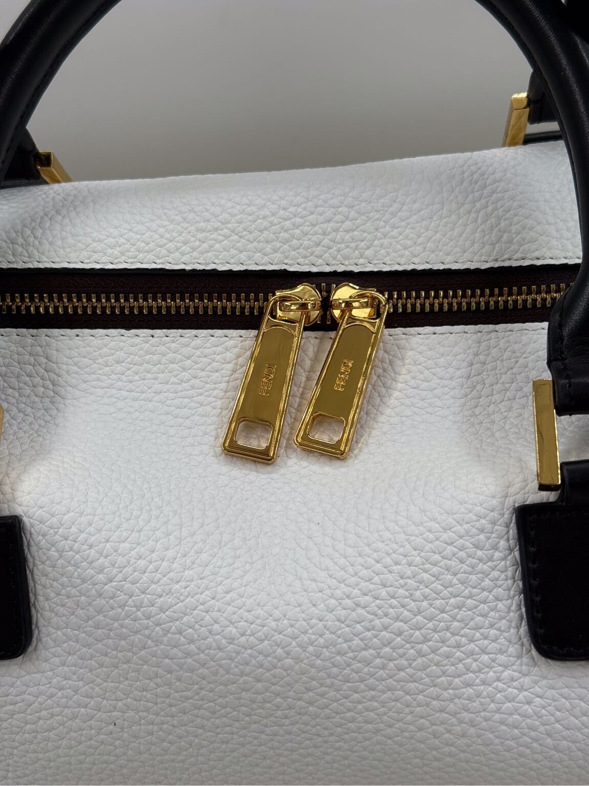 Fendi valiz — görsel 4/8