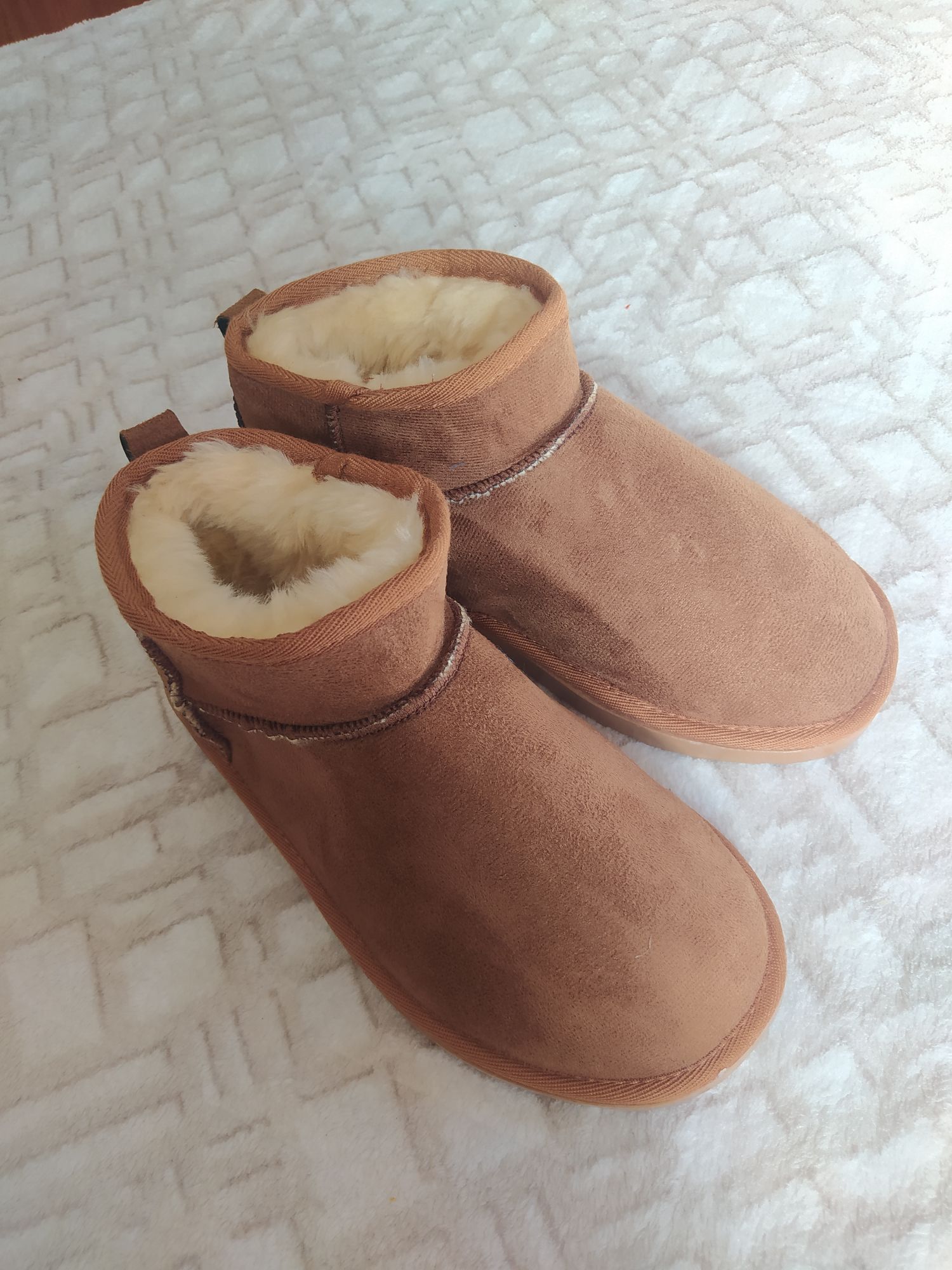 Ugg model bot — görsel 6/7