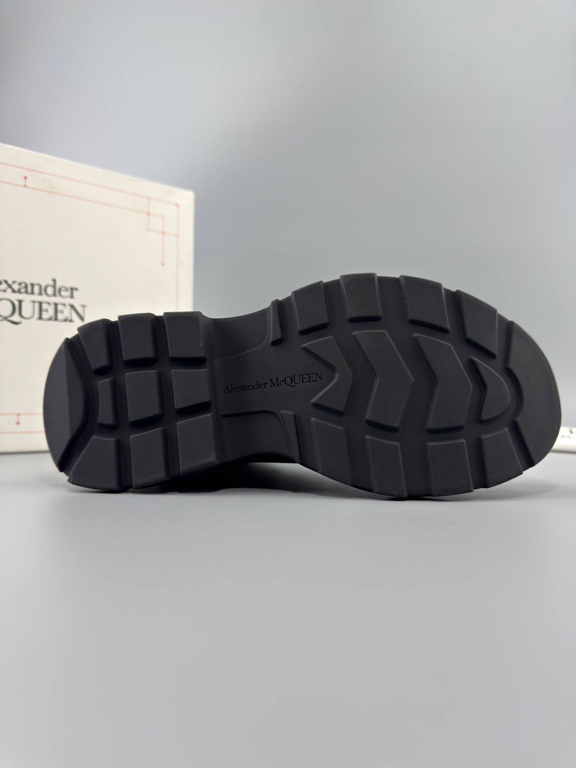 Alexander McQuuen bot men 40-45 arası — görsel 6/6