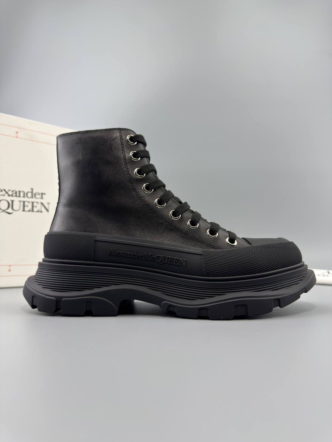 Alexander McQuuen bot men 40-45 arası — görsel 2/6