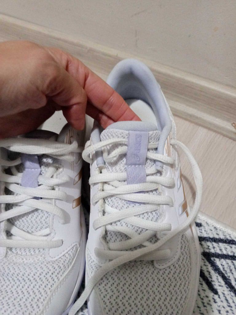 Asics Beyaz Spor Ayakkabı — görsel 3/4