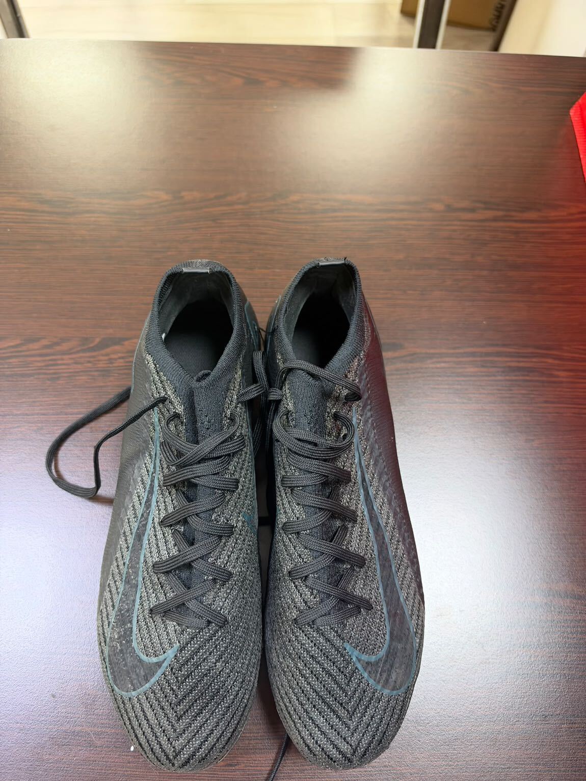 Nike siyah krampon 3-4 kez giyildi — görsel 3/4