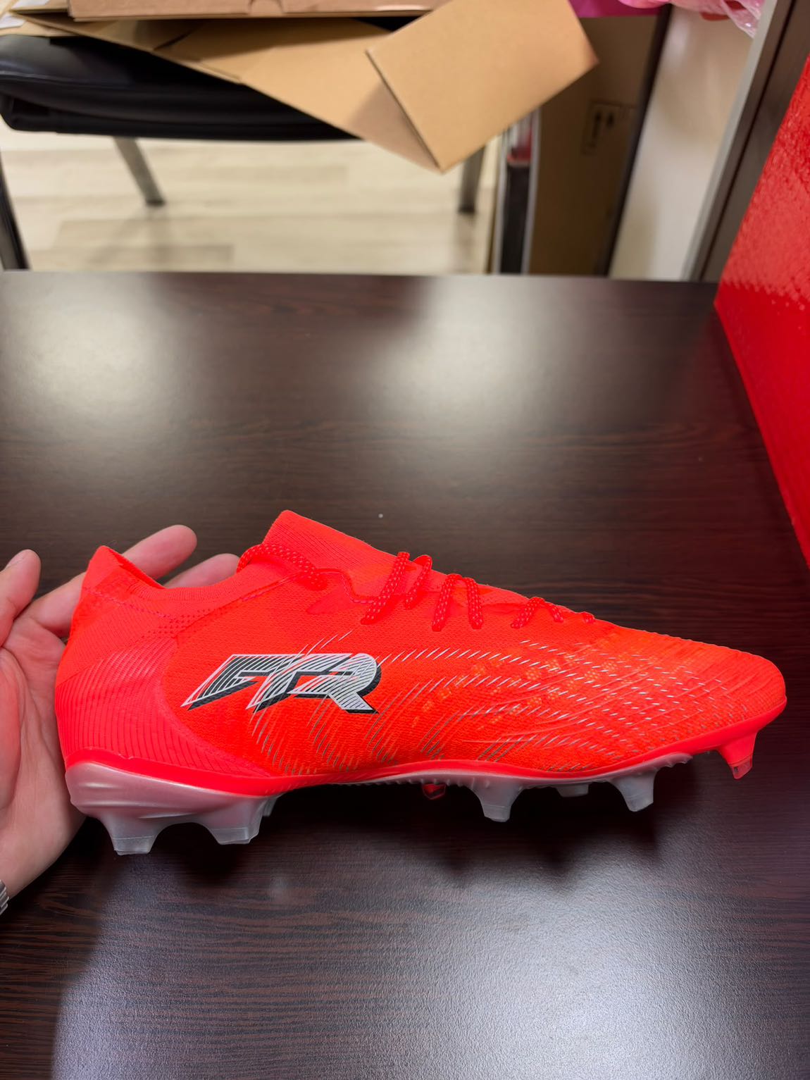Puma sıfır Krampon Gs kulübü verdi — görsel 2/4