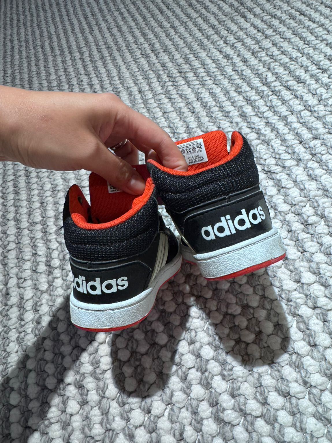 Adidas Çocuk Spor Ayakkabı — görsel 6/7