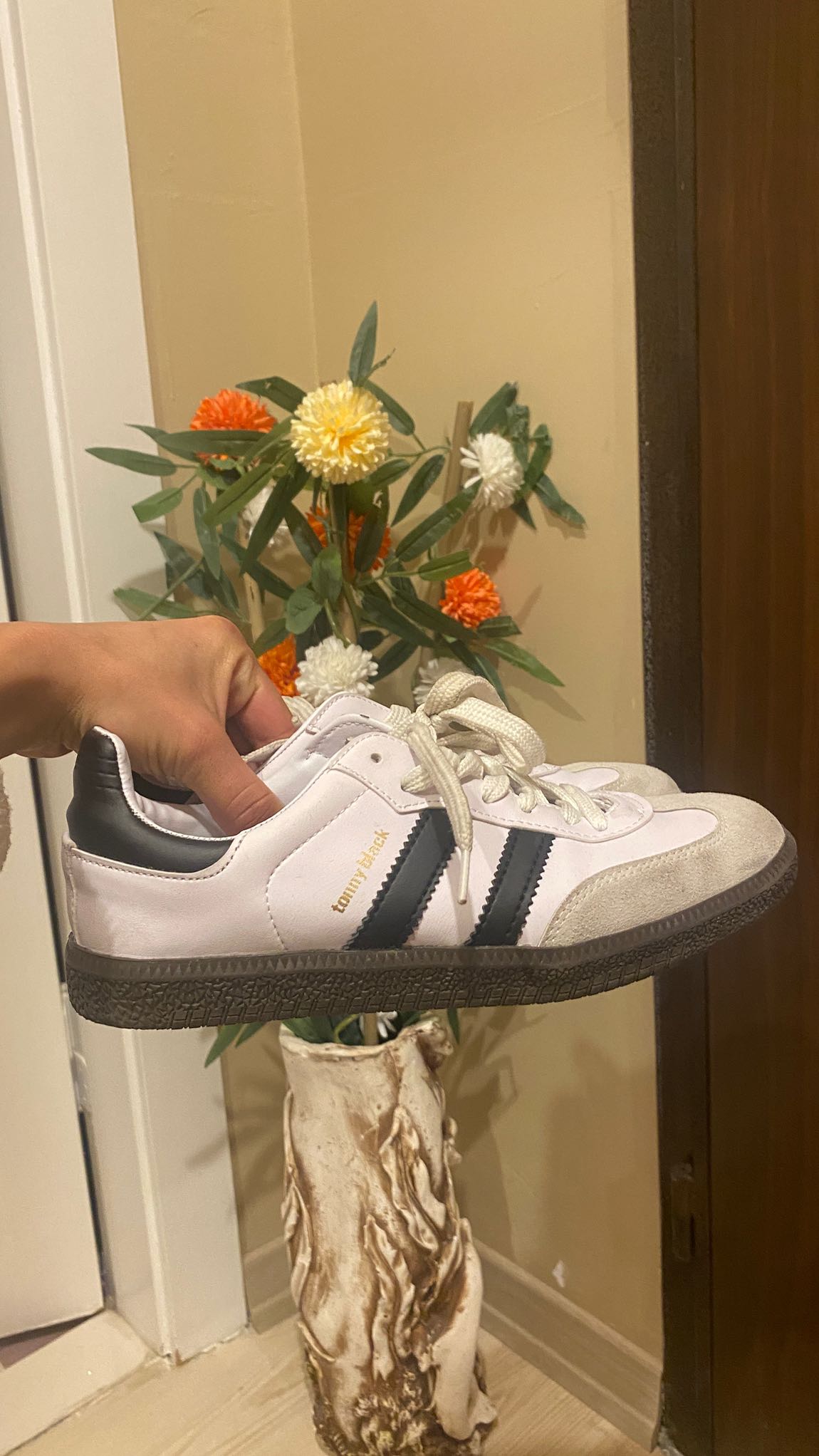 Beyaz Sneaker — görsel 2/3