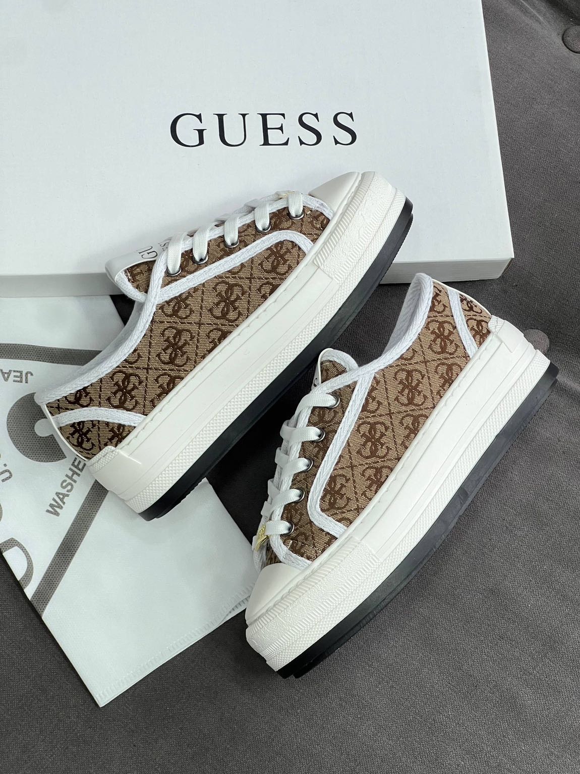Guess Kadın Sneaker — görsel 5/5