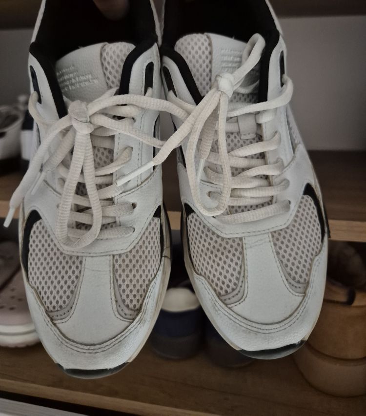 sneaker — görsel 3/6